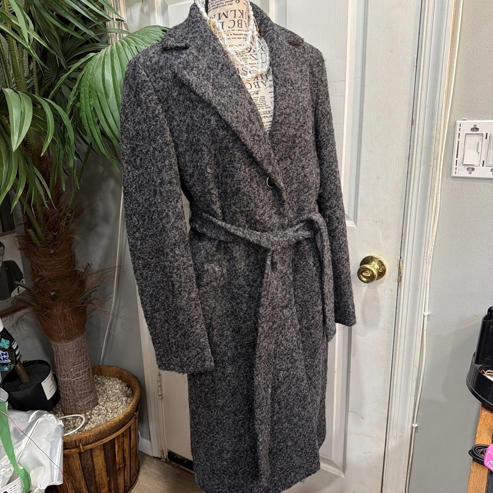 Ivanka Trump Gray Wool Coat Jacket 10p Beautiful Grey‎ Warm Sexy Dressy Unique